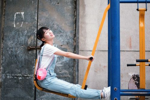 也让我们更 也让我们更